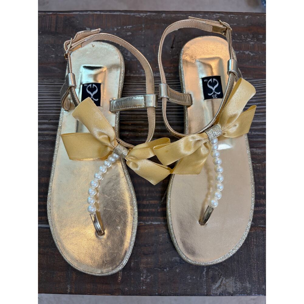 Gold Metallic Sandal With Bow and Pearls Girls Size 4.5